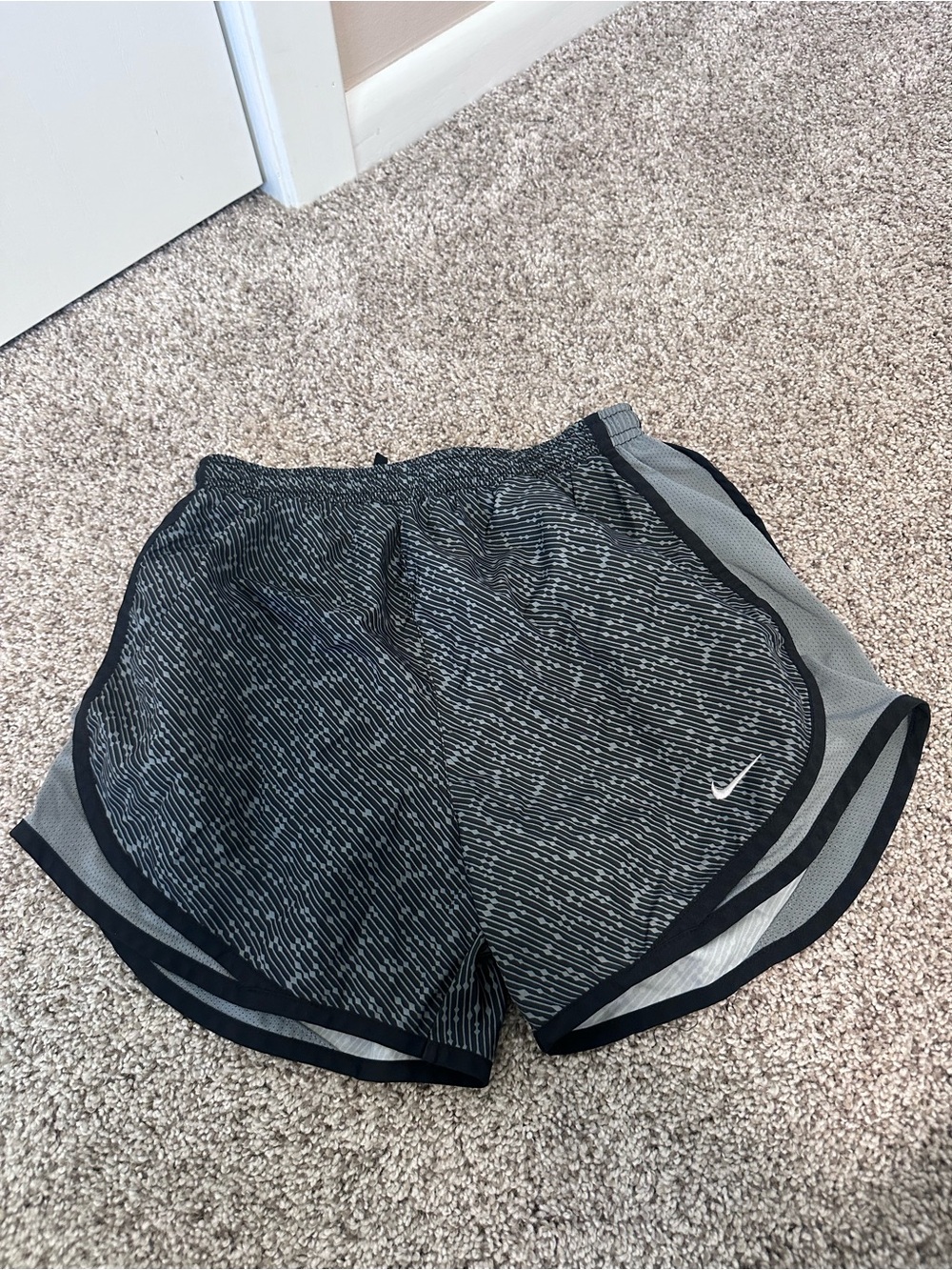Nike Women's Black and Gray Athletic Running Shorts